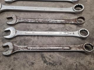 Assortment of 8 Metric Wrenches