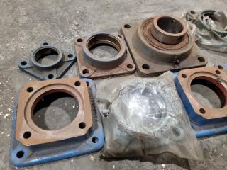 9x Assorted Bearing Housings