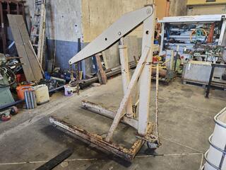 Hamilton Engine Crane
