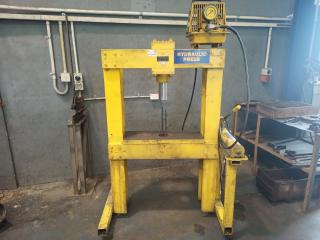 30 Ton Hydraulic Press