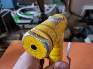 Sumake Air Riveter