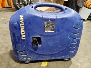 Hyundai 2.8kW Portable Petrol Inverter Generator HY3000Sei