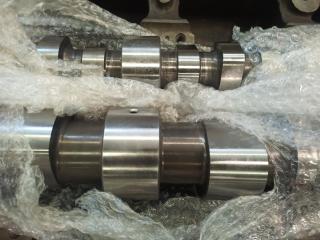 Reconditioned Cummins ISX Head and Camshafts