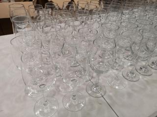 72x Wine Glasses