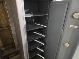 2 x Large Chub Safes