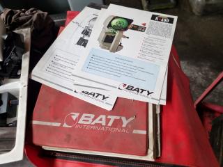 Baty International R14 Profile Projector w/ Quadra-Chek 2000