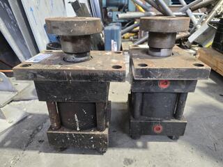 2x Matching Hydraulic Rams