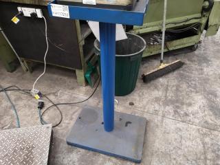 AND Benchtop Scale w/ Large Floor Weigh Pad & Stand