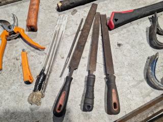 Large Assortment of Hand/Power Tools