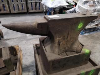 725mm Steel Anvil w/ Stand