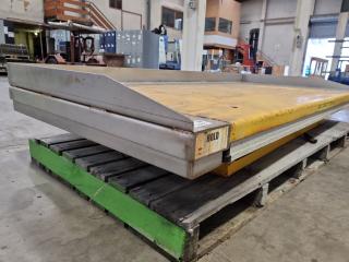 Industrial Electric Table Lift