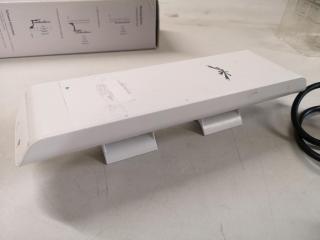 Ubiquiti NanoStation Wireless Bridge, M5 5GHz airMax 16dBi CPE Unit