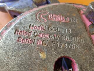 3000kg Vertical Plate Clamp by Challenger