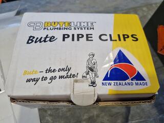 100x Buteline Pipe Clips, 18mm