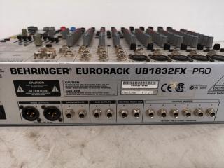 Behringer Eurorack UB1832FX-Pro Mixer