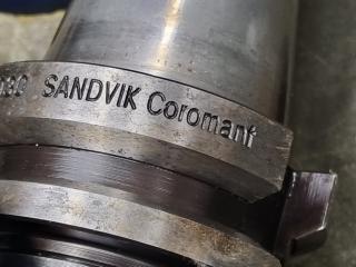Sandvik Coromant BT40 Tool Holder 390.55-40 50 030 w/ Attachments