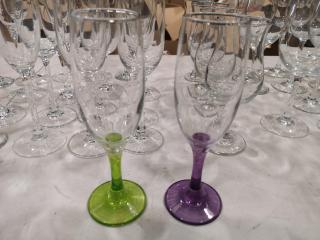 43x Assorted Size Wine Glasses