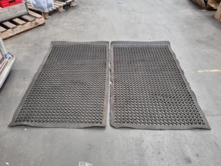 Pair of 1570x950mm Anti Fatigue Mats