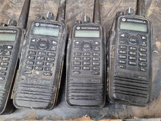 6x Motorola DF3601 2-Way Radios w/ Charger, All Failty Batteries