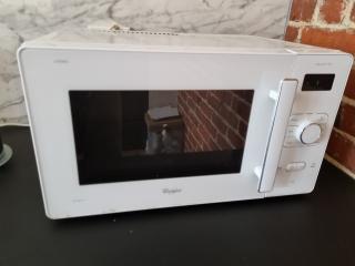 Whirlpool 25L 700W Microwave Oven