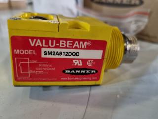 Banner Value-Beam Photoelectric Diffuse Sensor