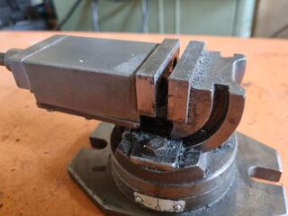 Small 3-Way Adustable Machinists Vice