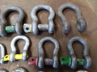 23x Assorted Lifting Eyes, Hooks, Bow & D Shackles