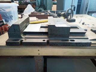 Very Large Milling Machine Vice