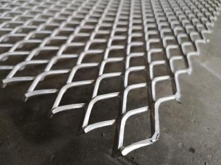 4x Sheets of Aluminum Expanded Metal Grating