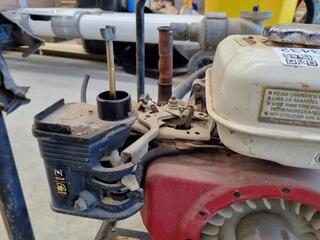 Honda Portable Petrol Water Pump, Missing engine parts!