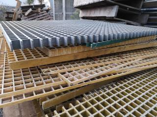 20x Assorted Industrial Fibreglass Grated Flooring Panels