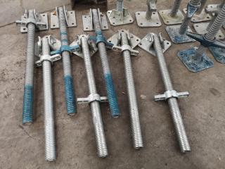 24x Assorted Scaffolding Base Feet Assemblies