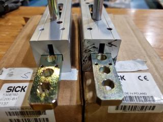 2x Sick Straight Bolt Actuators iE200-B1