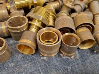 Assorted Brass Pipe Connectors, 32mm & 25mm Sizes