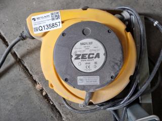 Zeca Retracting Power Cable