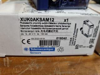3x Telemecanique Photoelectric Sensors XUK0AKSAM12