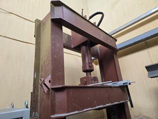 Large Hydraulic Press 