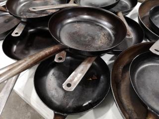 25x Assorted Comnercial Kitchen Fry Pans