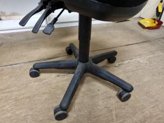 Salsa Highback Black Gas-Lift Adjustable Deak Chair