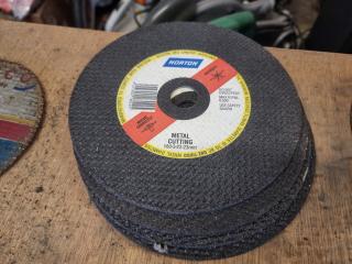 Large Assortment of Grinding/Cutoff Discs