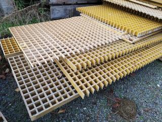 20x Assorted Industrial Fibreglass Grated Flooring Panels