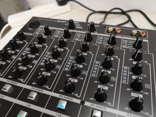 Gemini CS-02 Professional 5-Channel Club Mixer