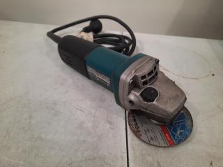 Makita 4"/100mm Angle Grinder