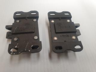 2 x MD500 Door Latches