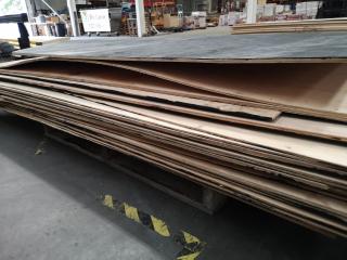 24x Sheets of Assorted Used Plywood