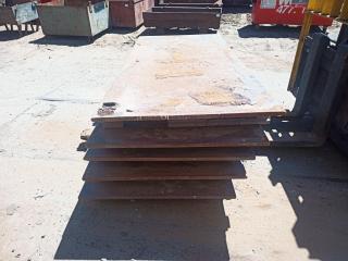 4 x Large Plate Steel Pallets