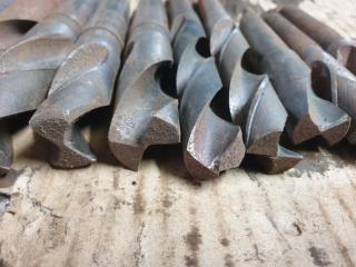 13 x Large Drill Bits