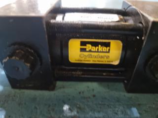 2 Parker Hydraulic Cylinders