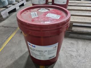 New 20 Litre Pail Mobil Hydraulic Oil 