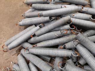 Lot of 80x Extension Springs